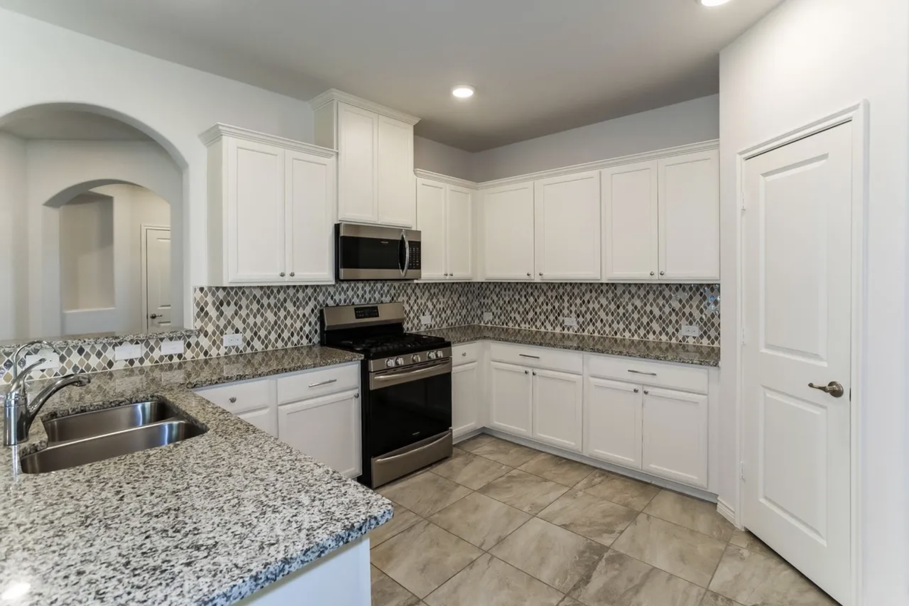 10109 Puma Pl #NA - Photo 2 of 21
