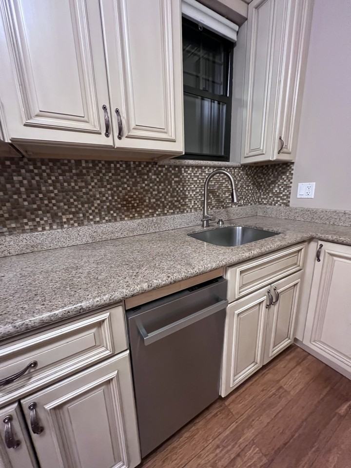 444 81st St #2ndFL - Photo 7 of 13