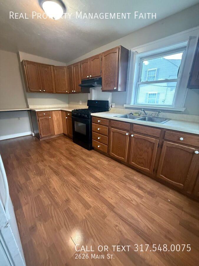 2626 Main St - Photo 7 of 18