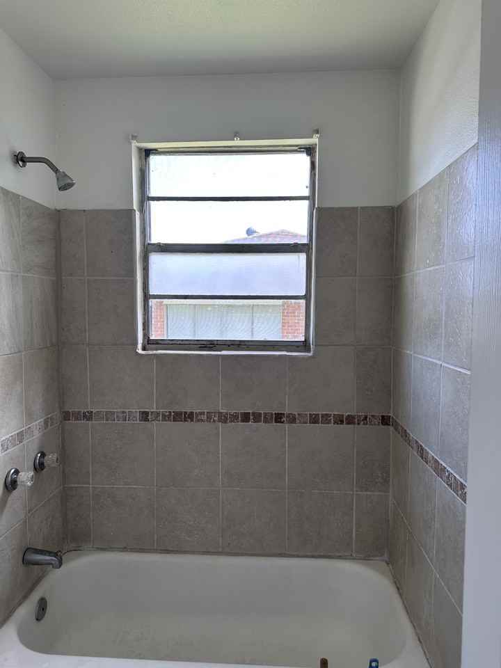 4941 Pecan St #1 - Photo 4 of 20