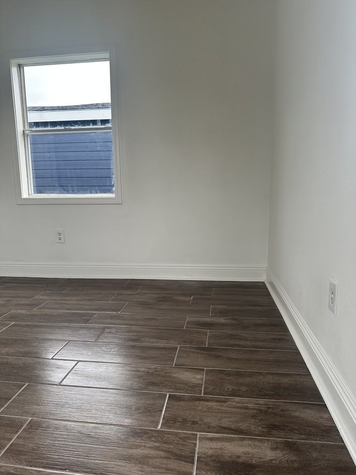 4941 Pecan St #1 - Photo 5 of 20