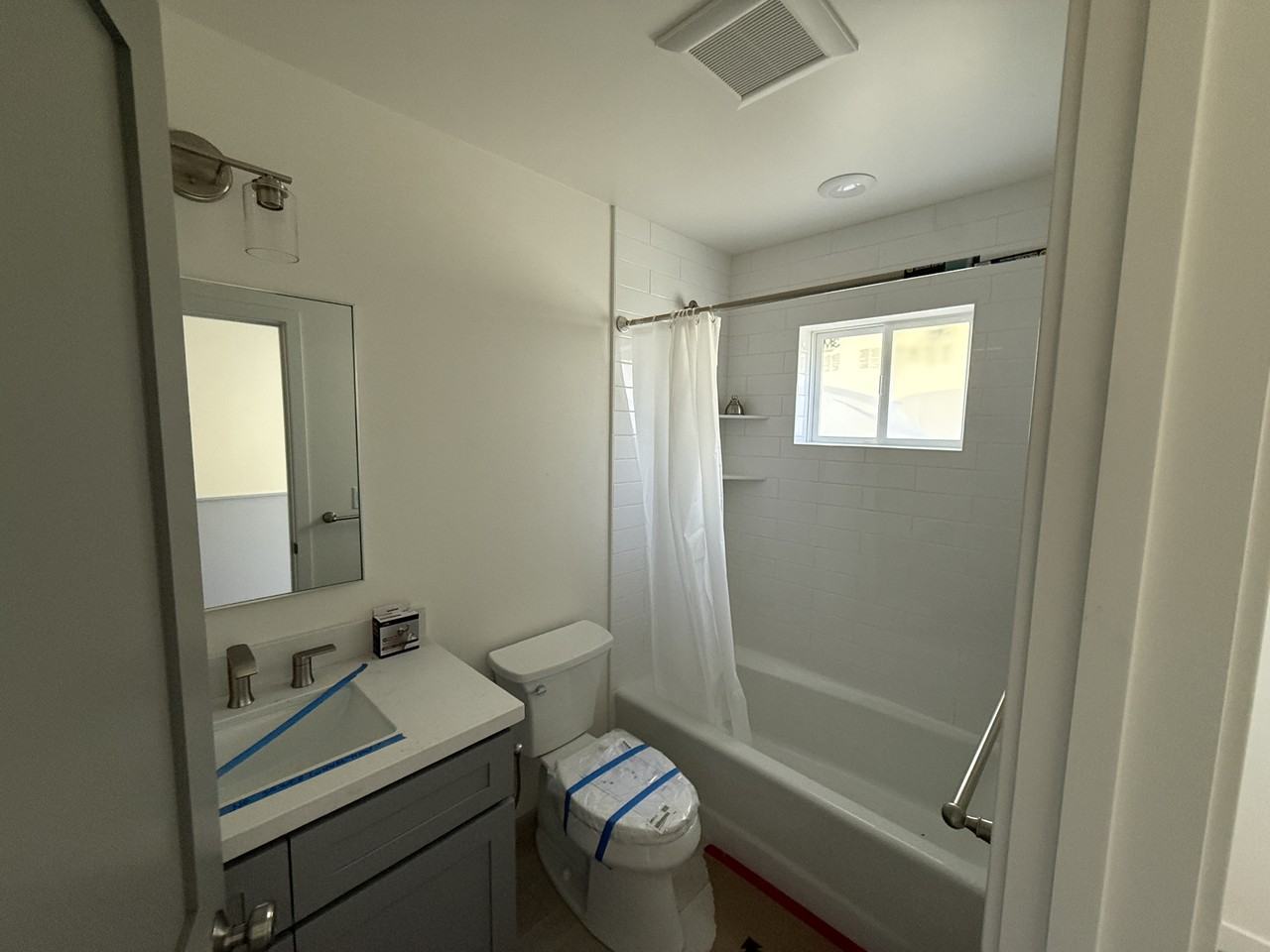 352 E Foothill Blvd #NA - Photo 3 of 9