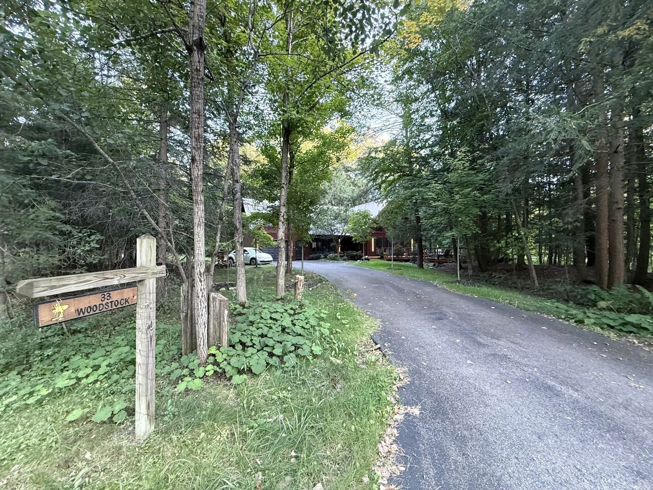 33 Woodstock Rd #NA - Photo 2 of 11