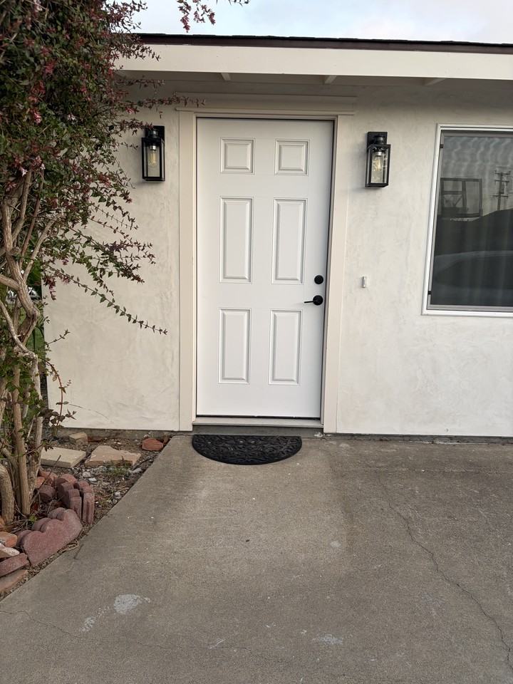 505 N 6th St #A - Photo 2 of 14