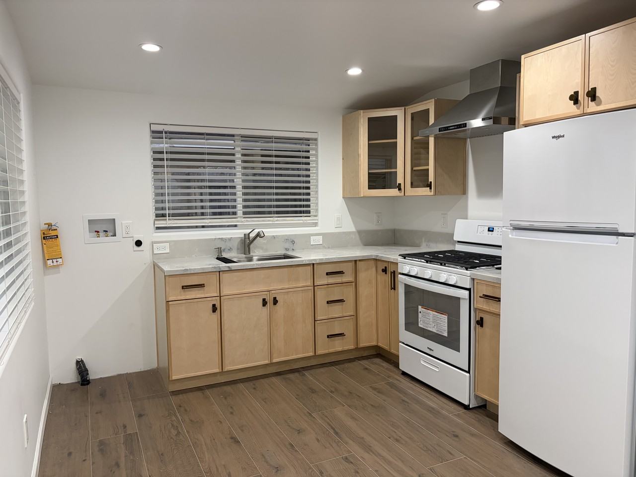 505 N 6th St #A - Photo 5 of 14