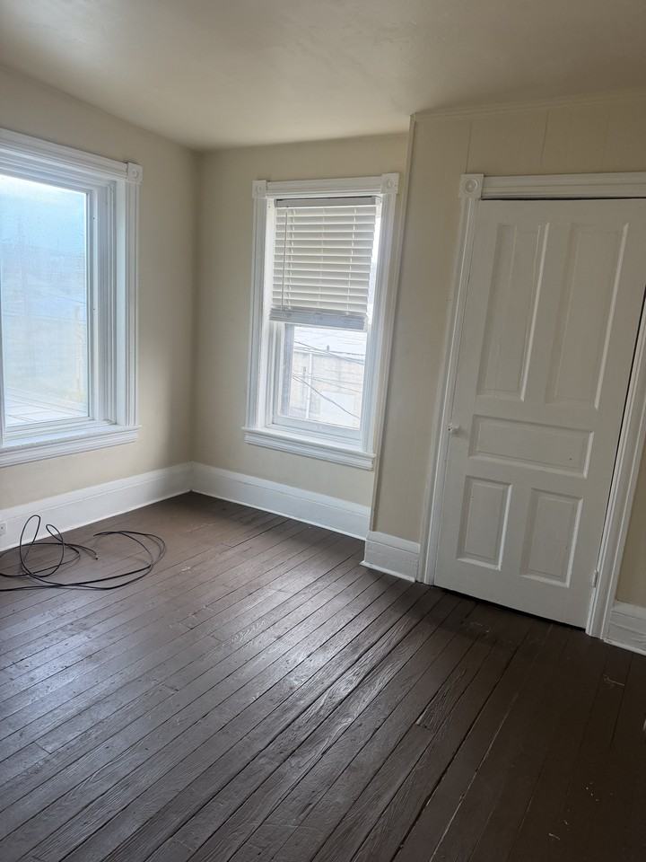 216 Fleetwood St #216 - Photo 3 of 5