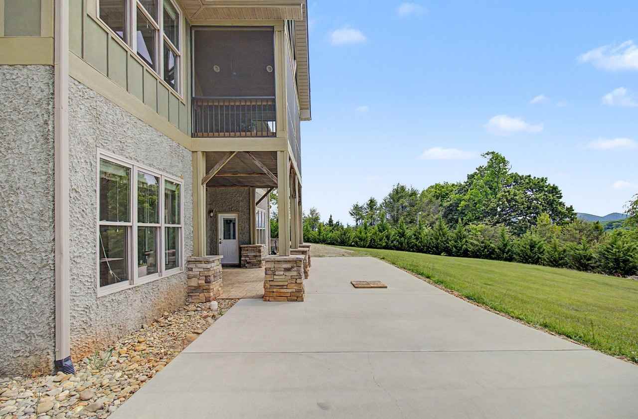 193 Youngs Cove Rd #2 - Photo 4 of 50