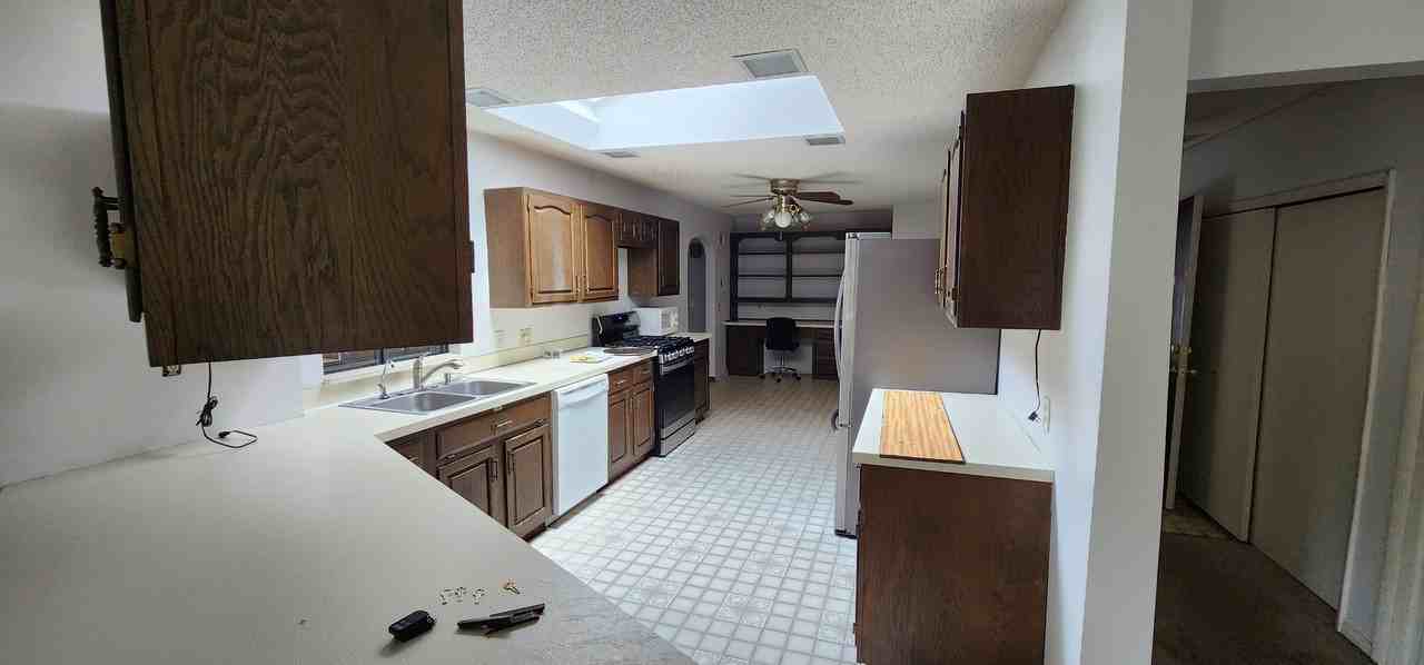 198 E Park Ave #NA - Photo 7 of 14