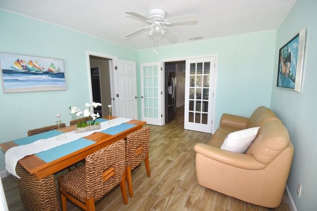2100 Bay St #NA - Photo 4 of 33