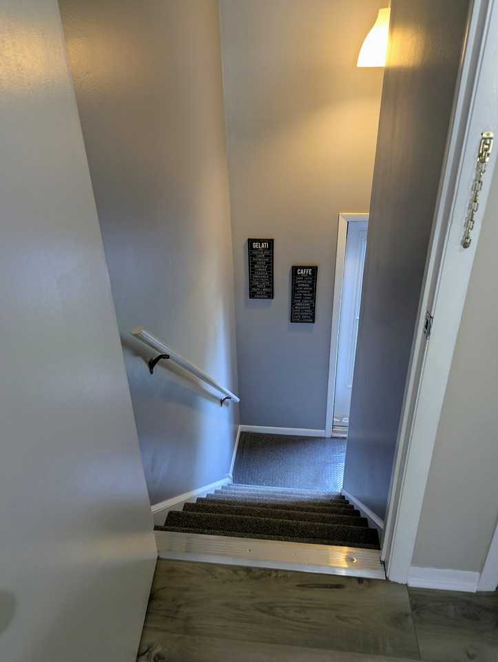350 Prairie Ave #B - Photo 2 of 16