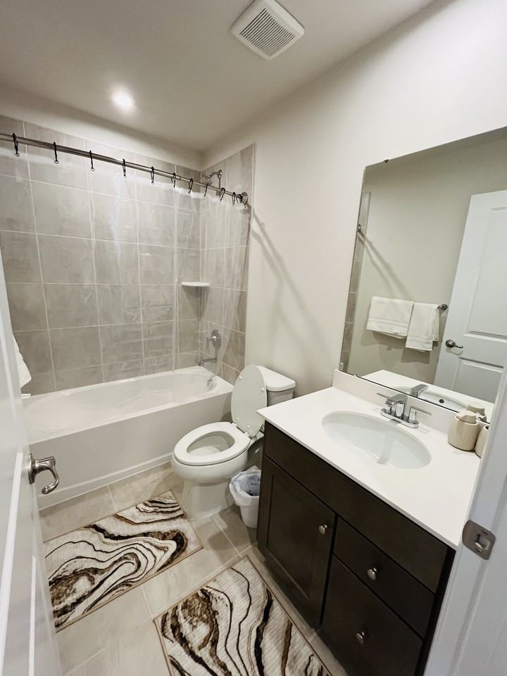 4944 Dunhaven Dr - Photo 3 of 17
