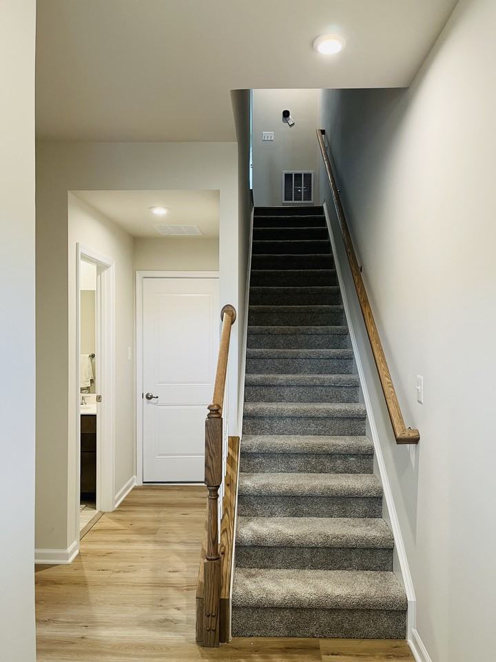 4944 Dunhaven Dr - Photo 4 of 17