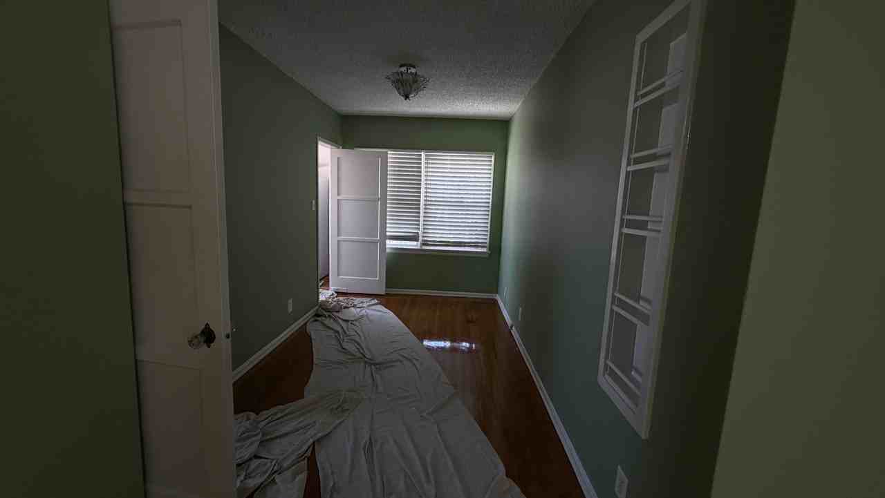 1942 S Rimpau Blvd #1942-1-2 - Photo 2 of 9