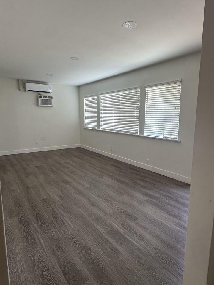 16816 Fontlee Ln #NA - Photo 6 of 10