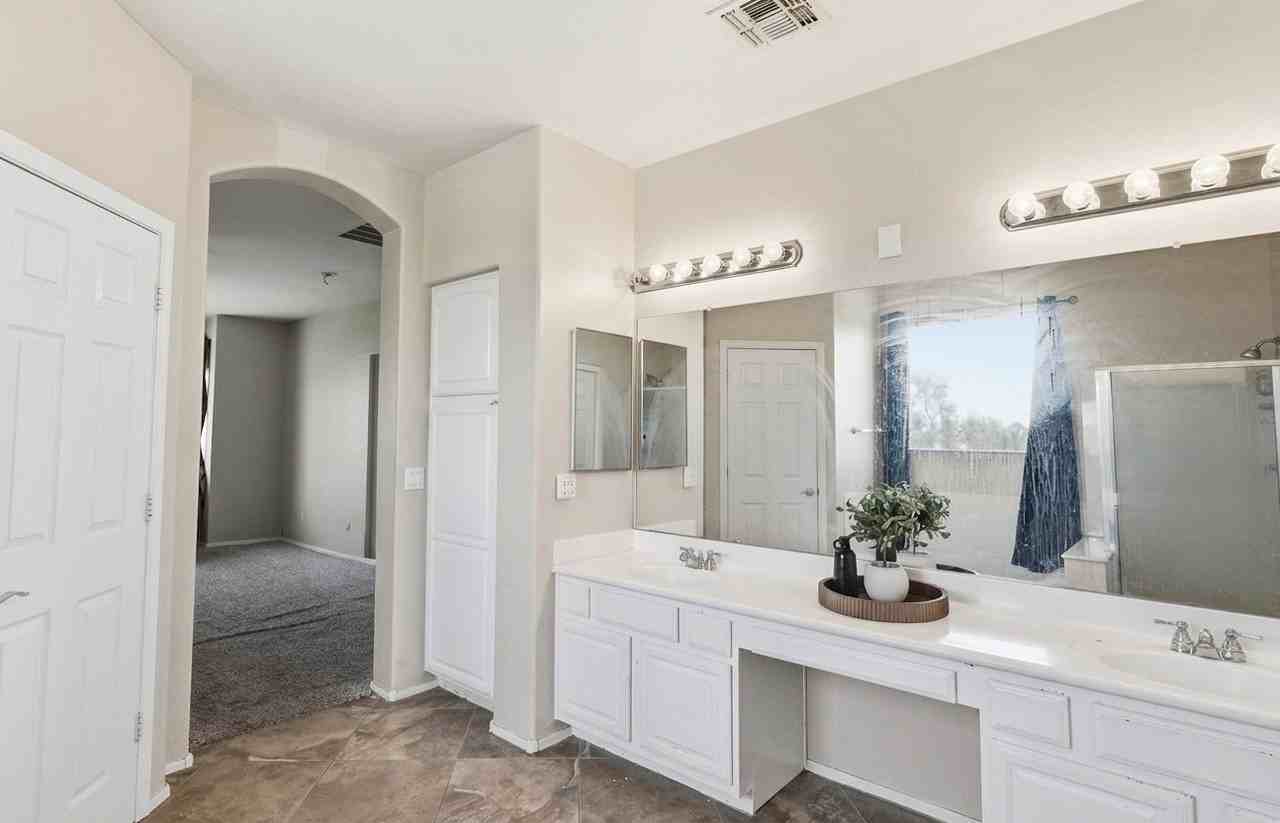 4818 W Darrel Rd #NA - Photo 3 of 16