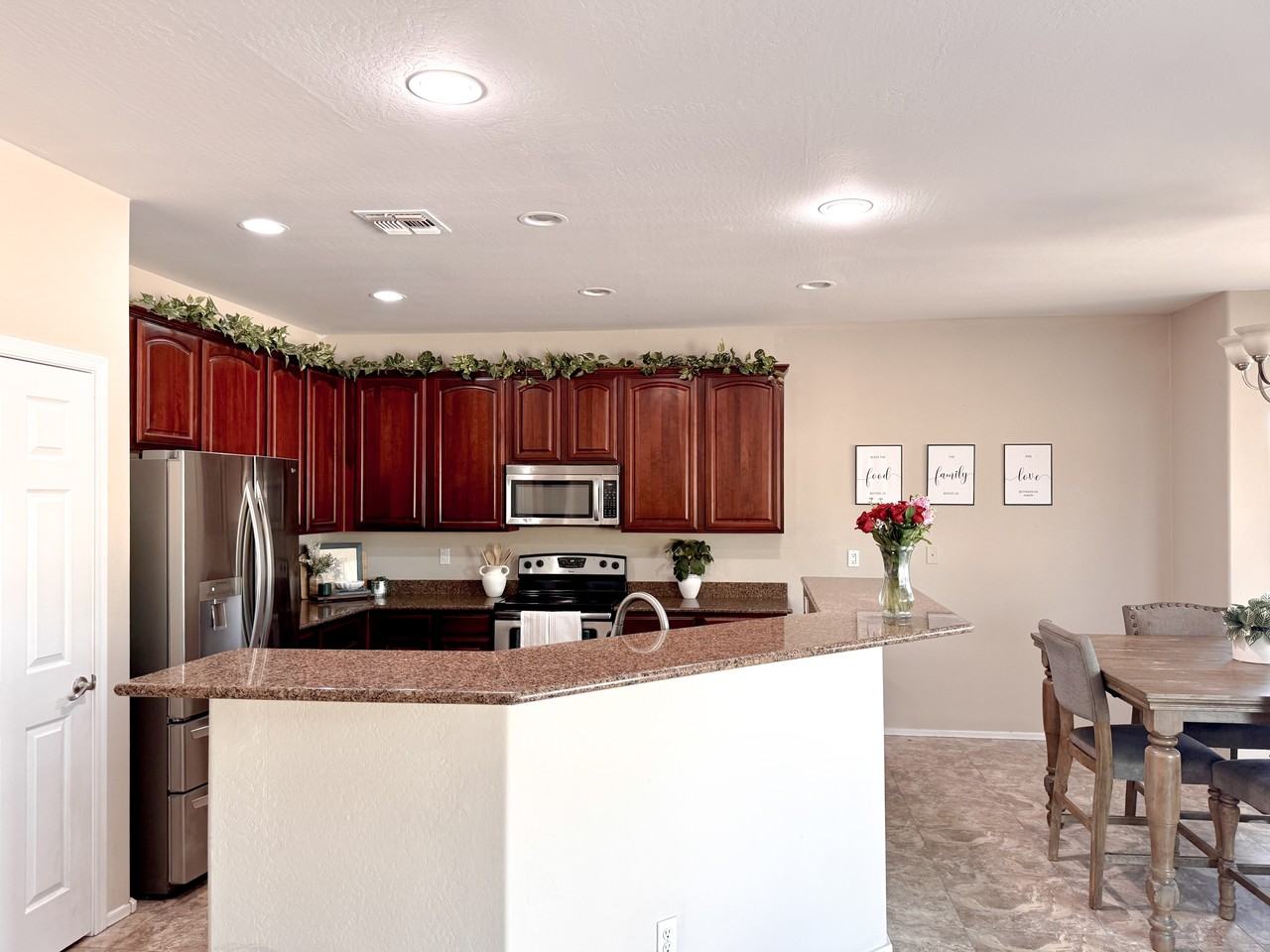 4818 W Darrel Rd #NA - Photo 5 of 16
