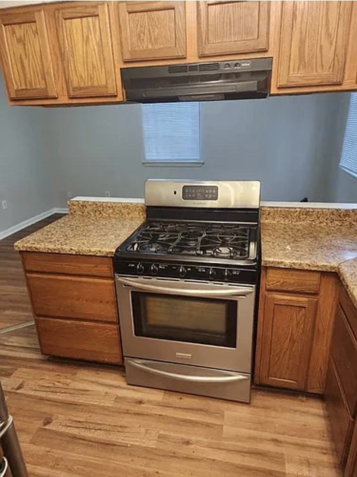 4501 S Prieur St #A - Photo 3 of 6