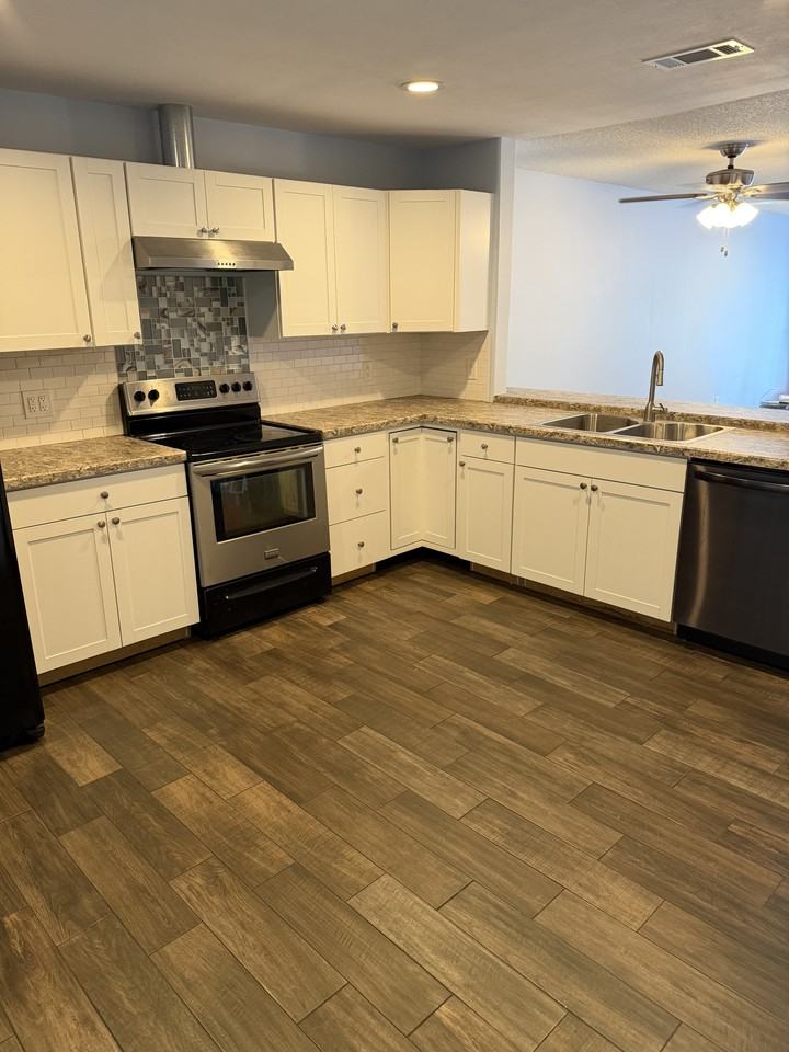 512 Owl Cir #NA - Photo 2 of 9