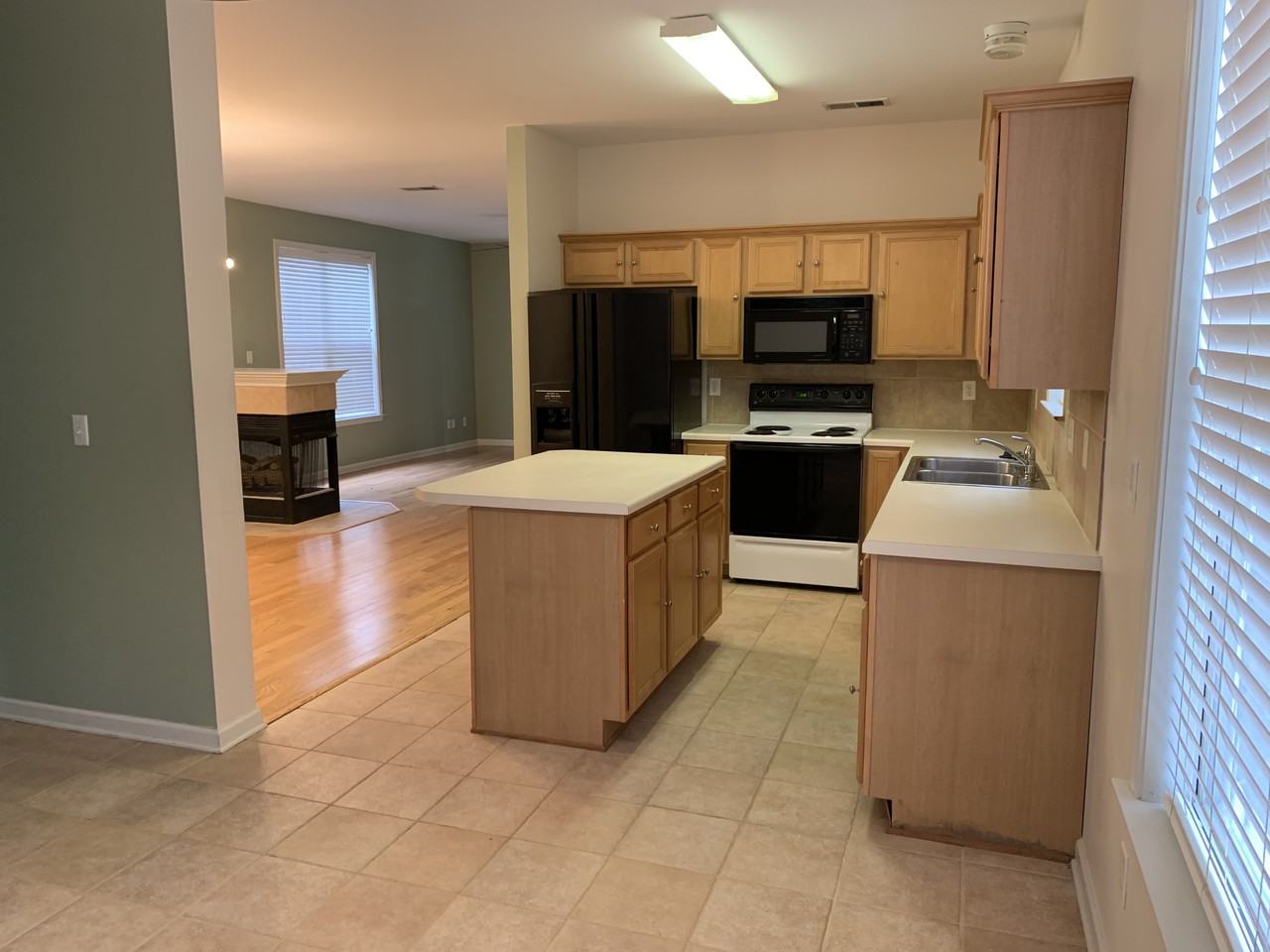 1124 Misty Isle Dr #NA - Photo 4 of 12
