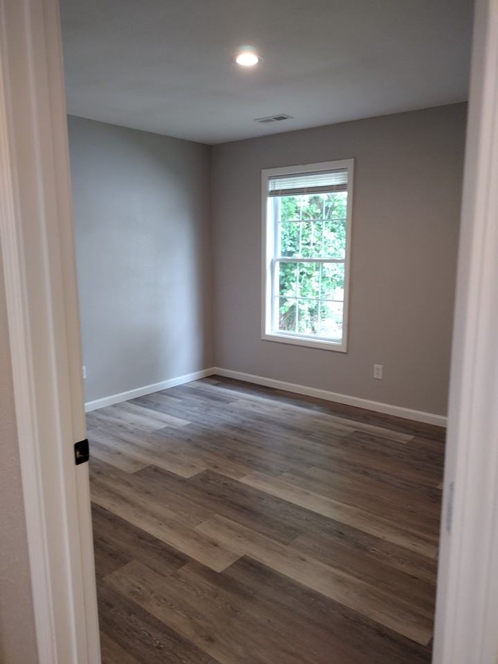 424 S Park St #NA - Photo 4 of 17