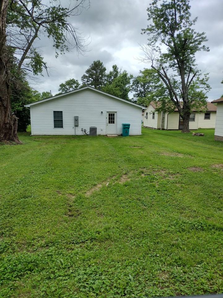 424 S Park St #NA - Photo 7 of 17