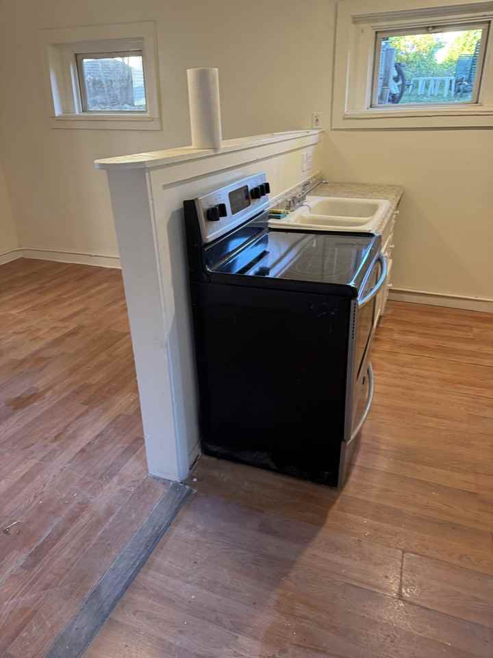57 Pemberton St #1stFLREAR - Photo 2 of 9