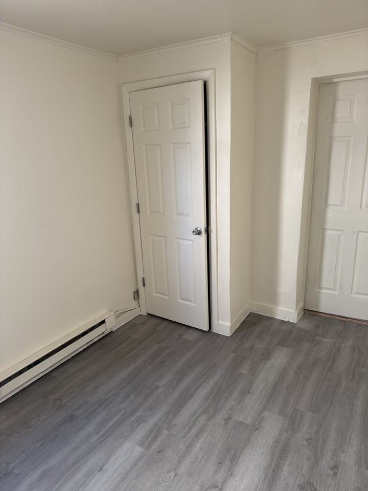 57 Pemberton St #1stFLREAR - Photo 4 of 9