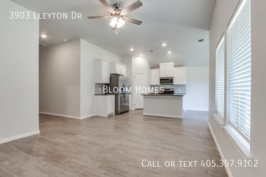 3903 Lleyton Dr - Photo 5 of 31