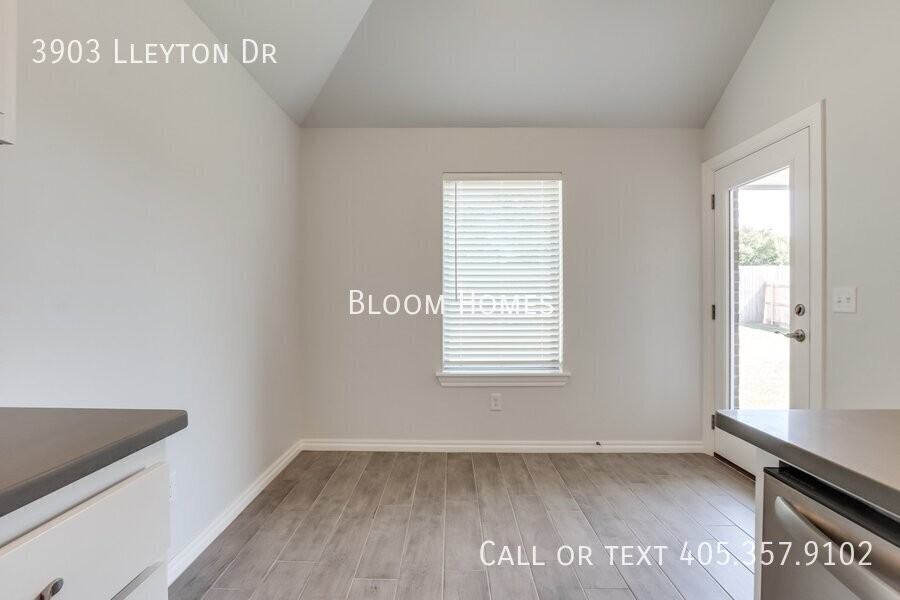 3903 Lleyton Dr - Photo 7 of 31