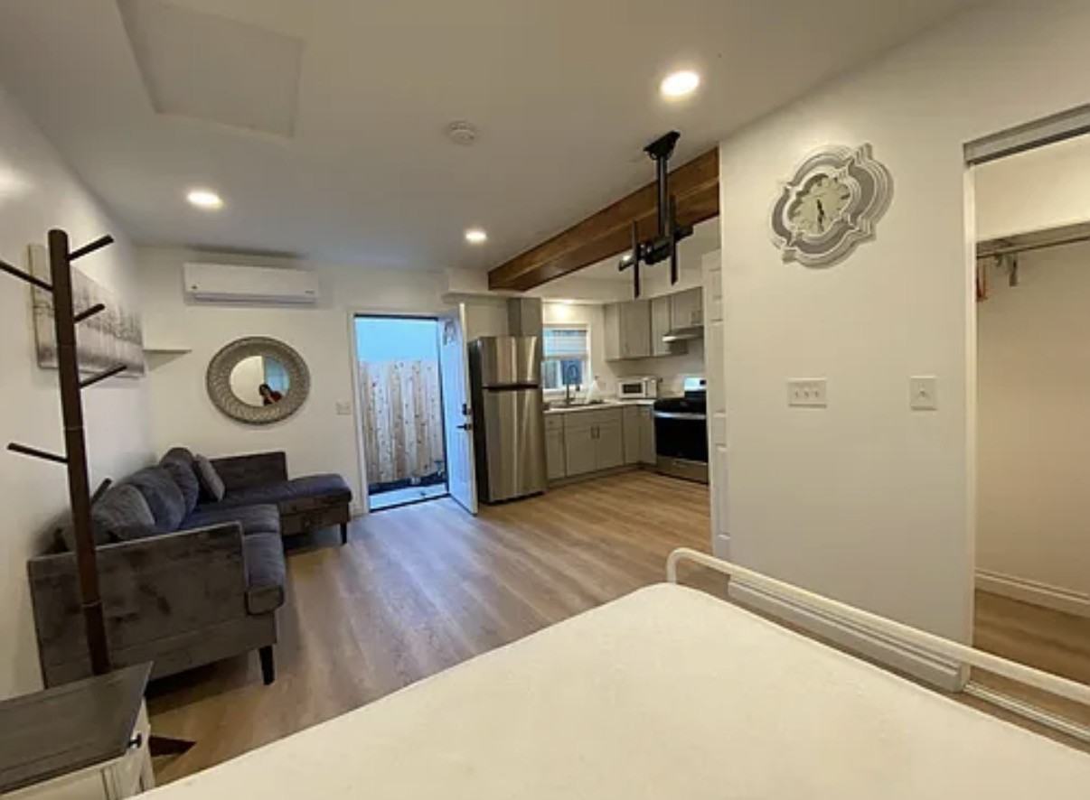 1912 Isla Del Carmen Way #NA - Photo 2 of 10