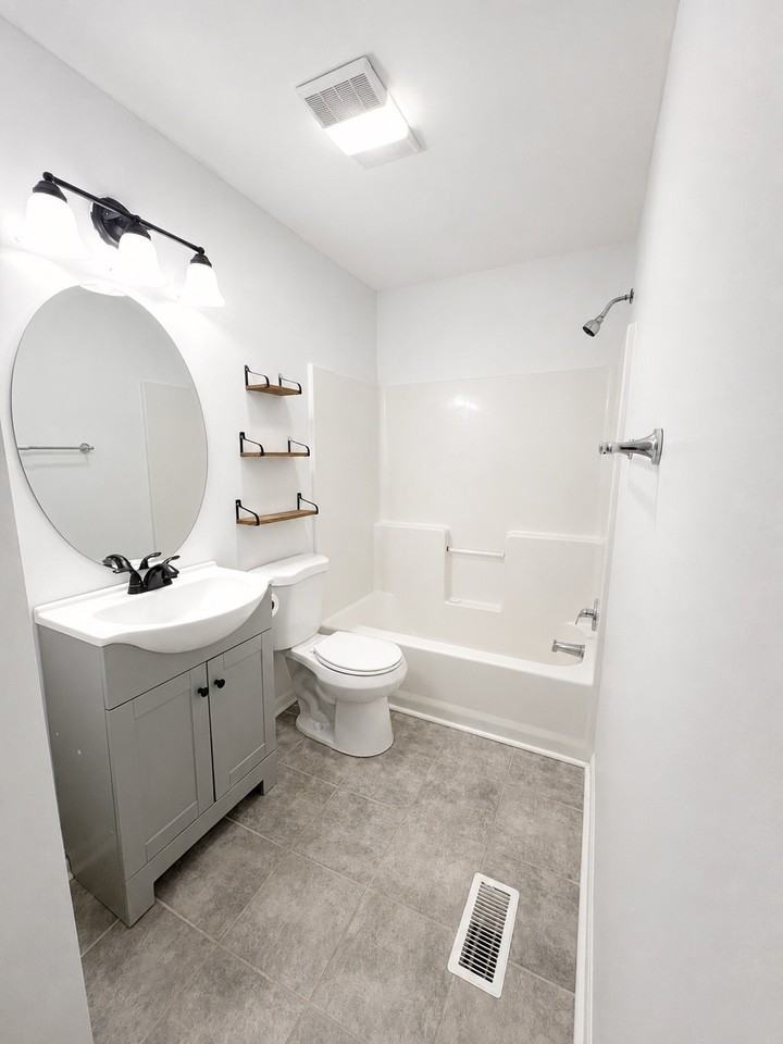312 Beech St #1 - Photo 4 of 7
