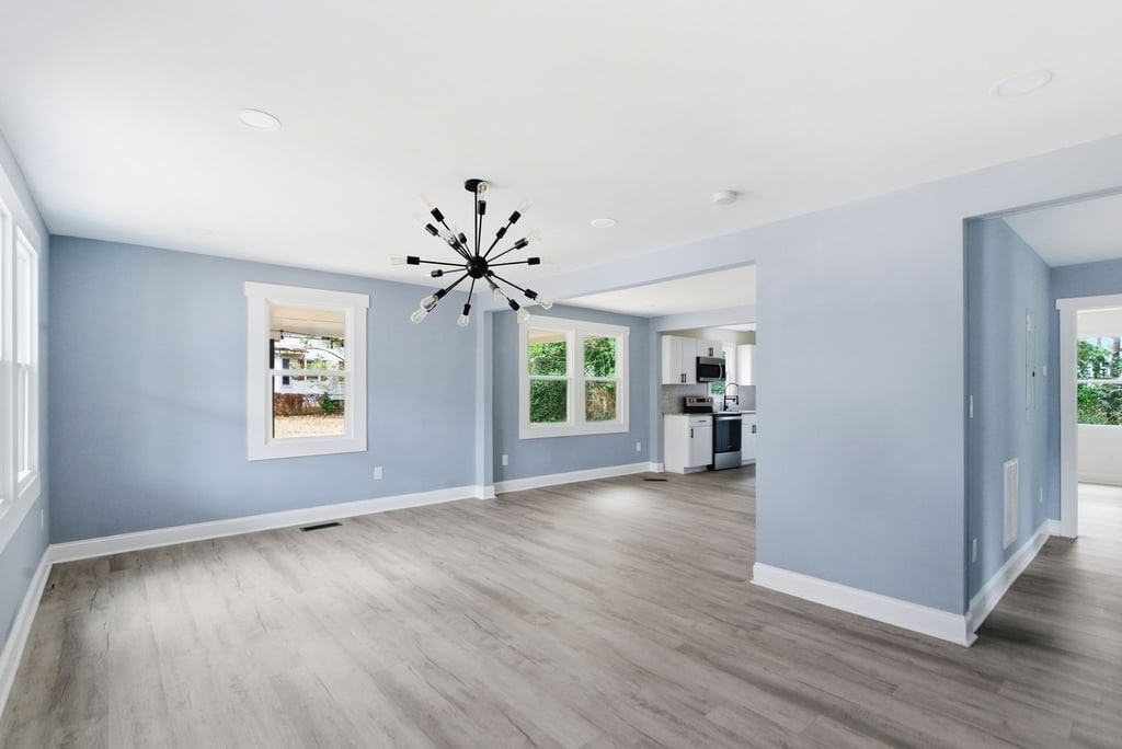 313 Park Ave W #NA - Photo 4 of 9