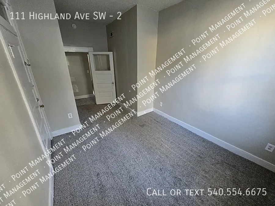 111 Highland Ave Sw #2 - Photo 5 of 9