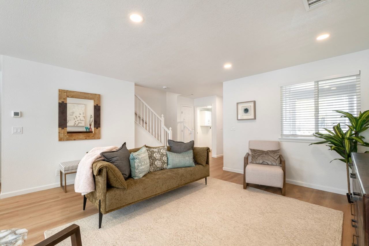5761 Ceylon St #5761 - Photo 4 of 17