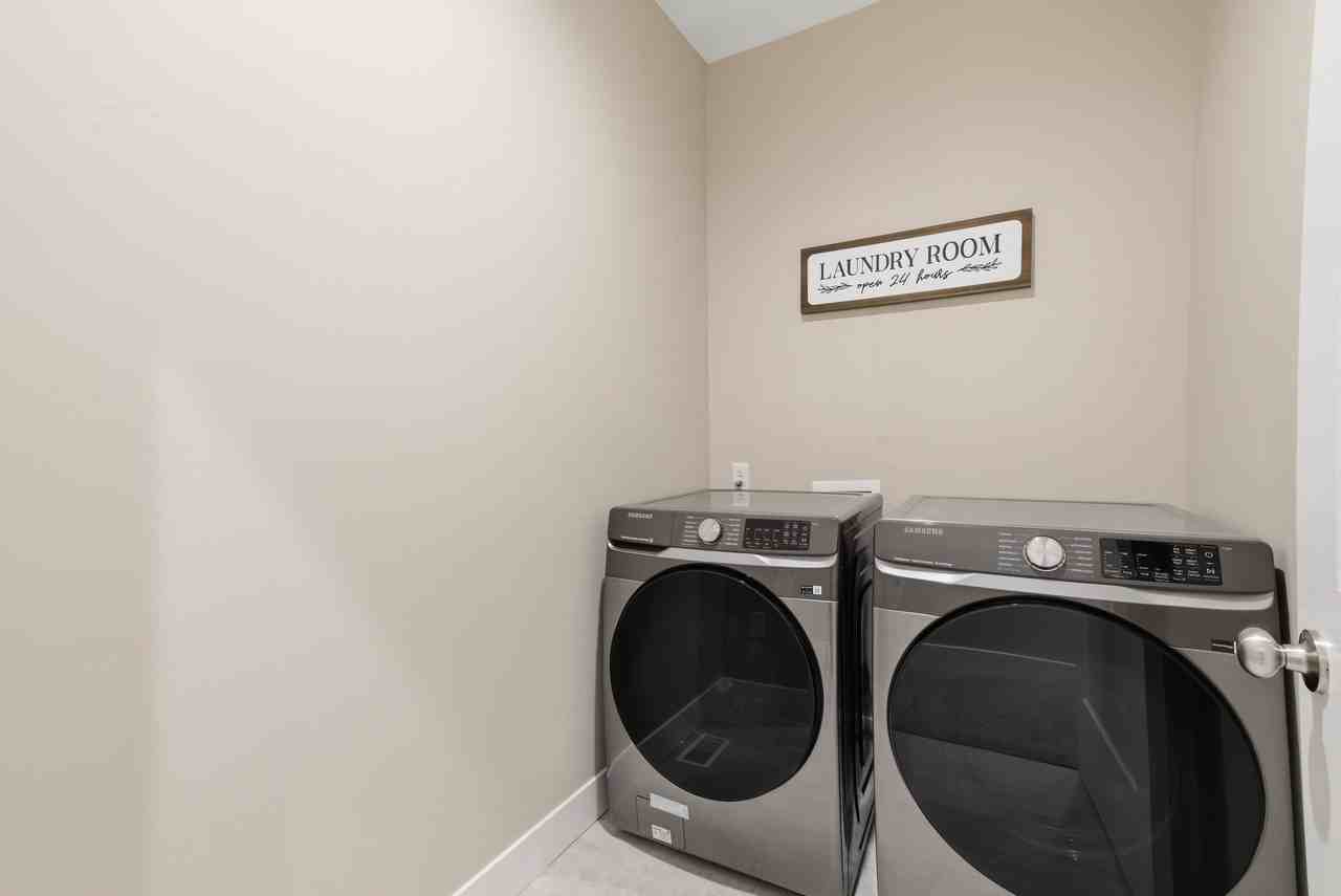 1562 E 3900 S #107 - Photo 3 of 12