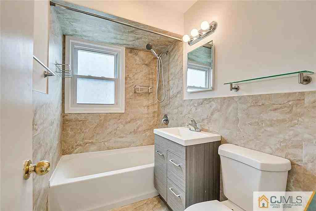 237 Loring Ave #NA - Photo 2 of 5