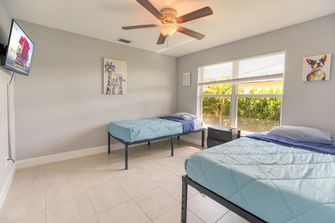 4834 Tudor Dr #4834 - Photo 5 of 8