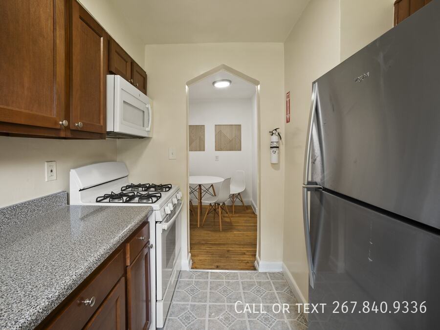 24 Danbury St Se #3 - Photo 7 of 17
