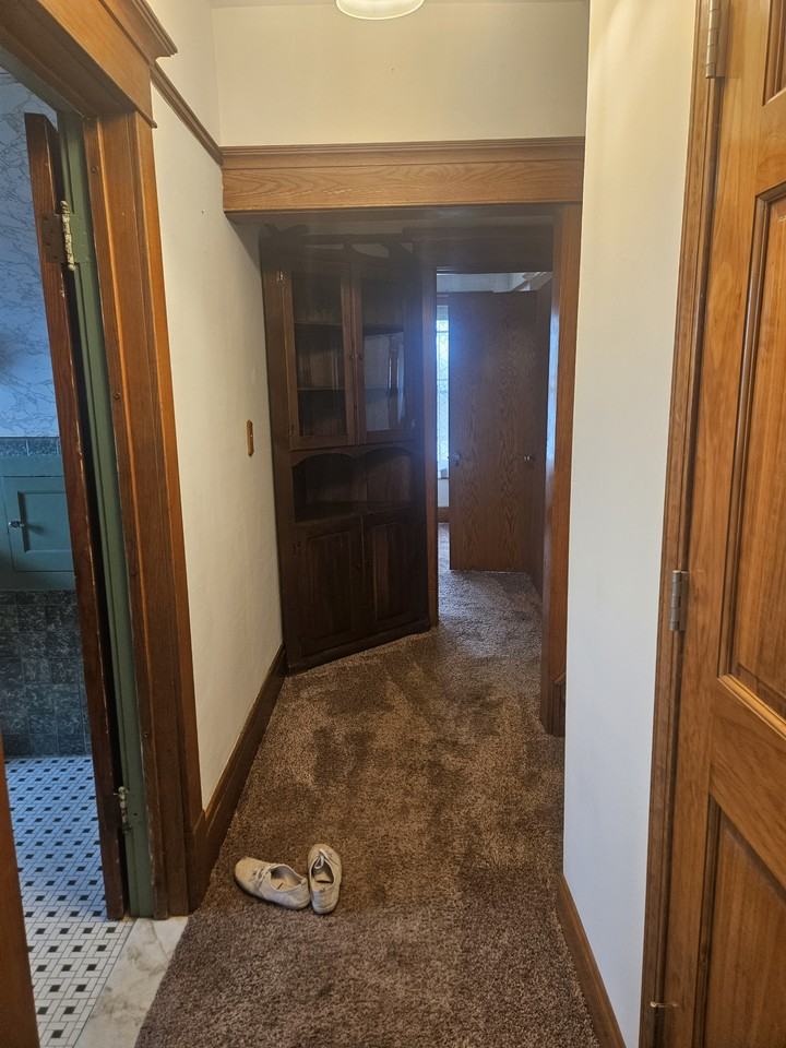 2935 Genesee St #UP - Photo 5 of 15