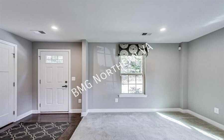 4511 Joseph Bristow Ln - Photo 3 of 33