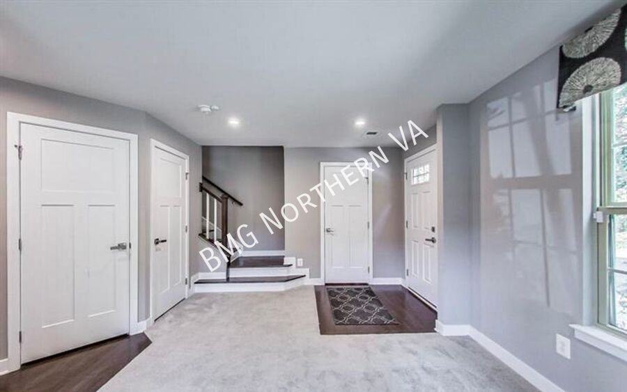 4511 Joseph Bristow Ln - Photo 4 of 33