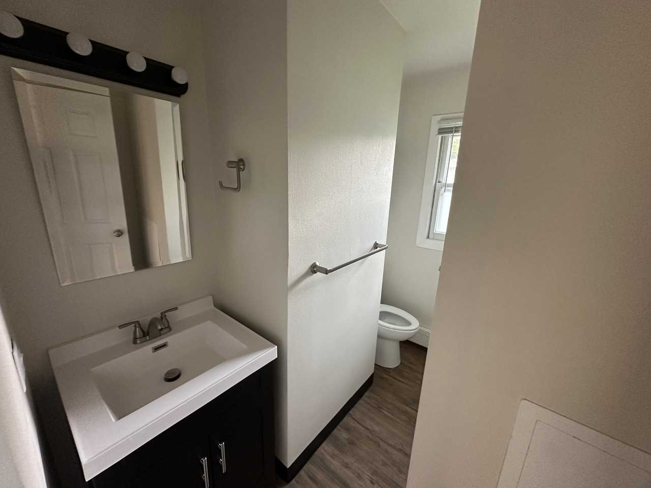 321 Delaware Ave Sw #2 - Photo 6 of 8