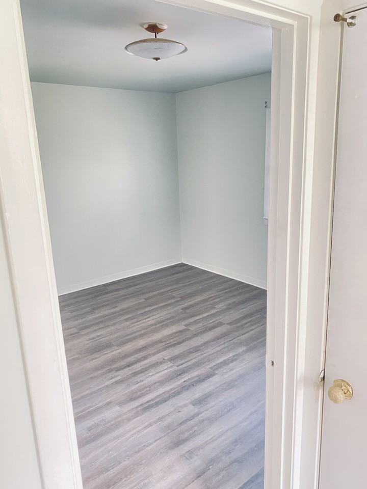 5024 Delaware Dr #NA - Photo 6 of 20