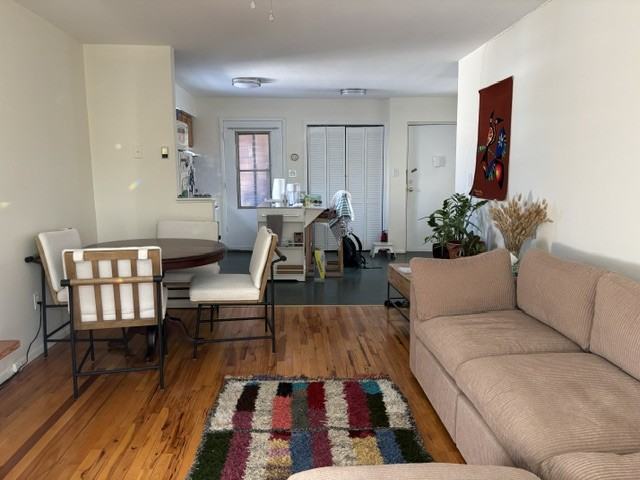 8 Reeve Place #3-F - Photo 5 of 8