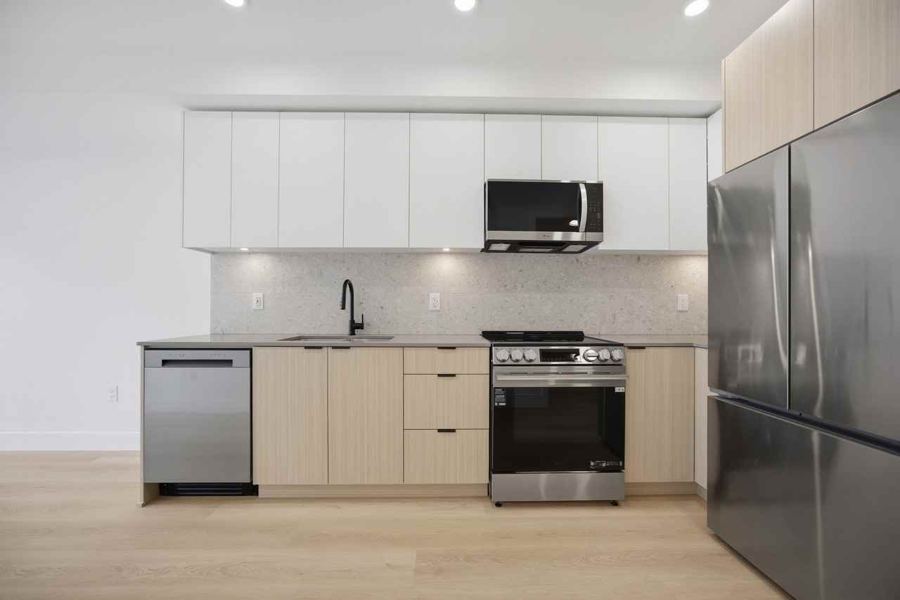 13455 94A Avenue #512 - Photo 2 of 10