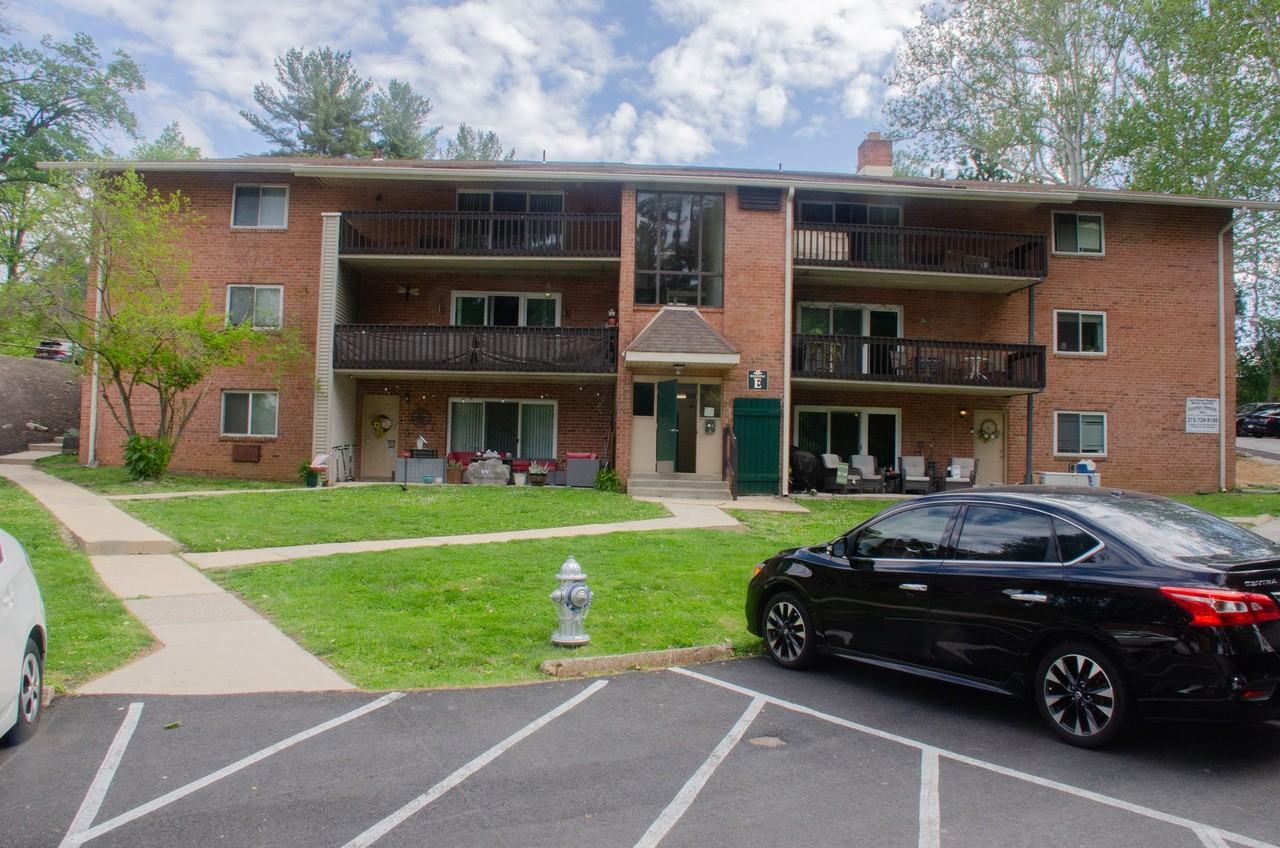 Hollow Run Apartments - Photo 3 of 50