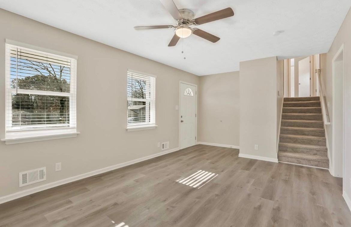 5370 Zachary Drive - Photo 2 of 13