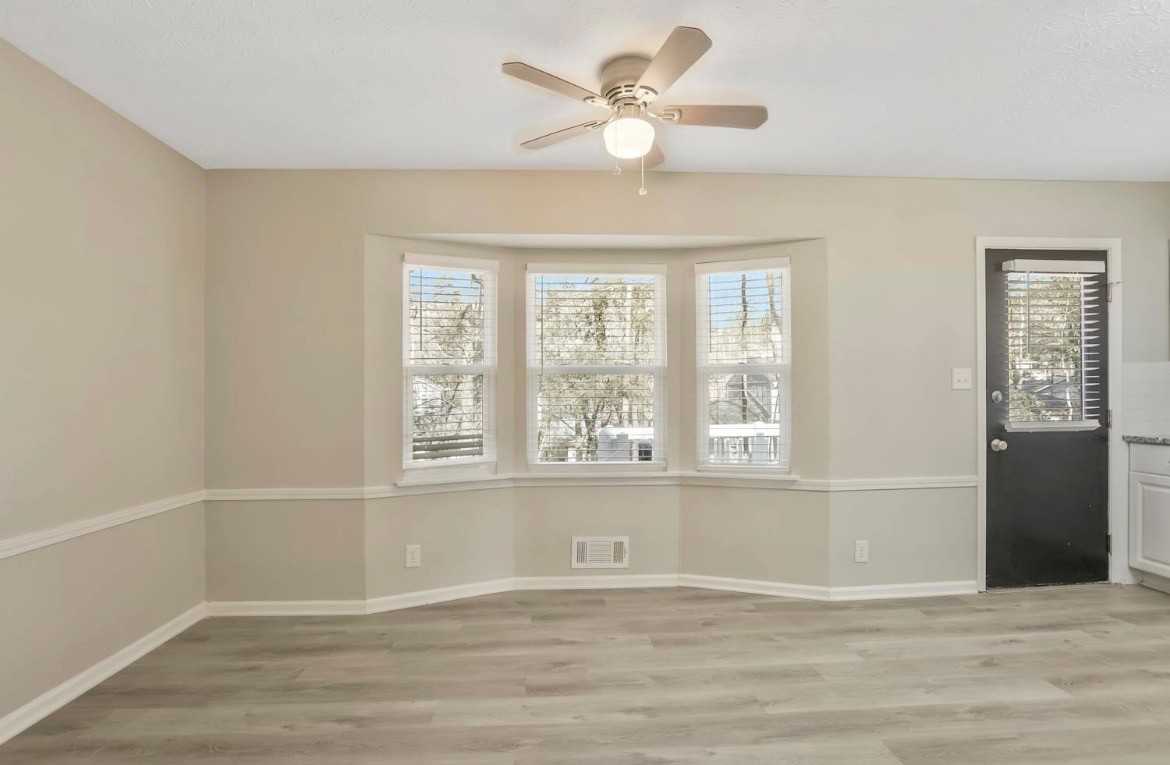 5370 Zachary Drive - Photo 4 of 13