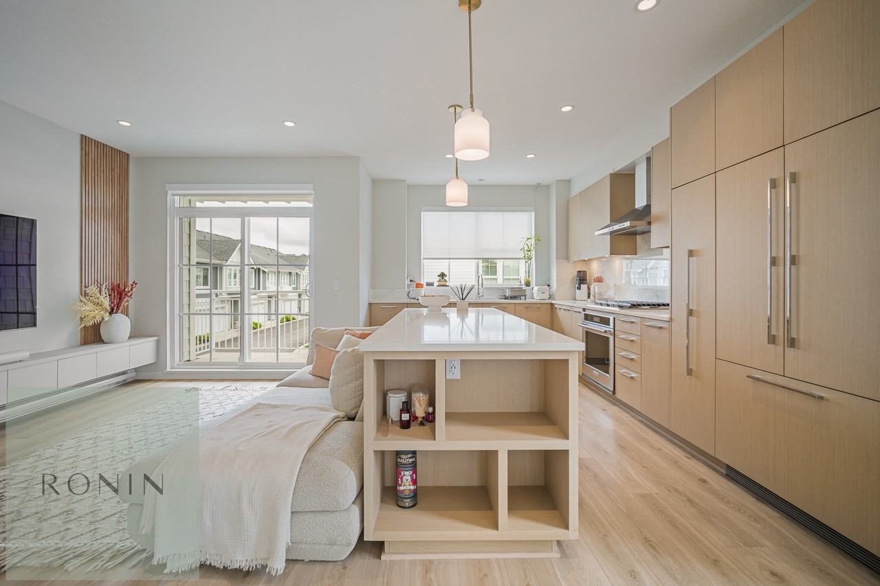 5311 Admiral Way #103 - Photo 6 of 83