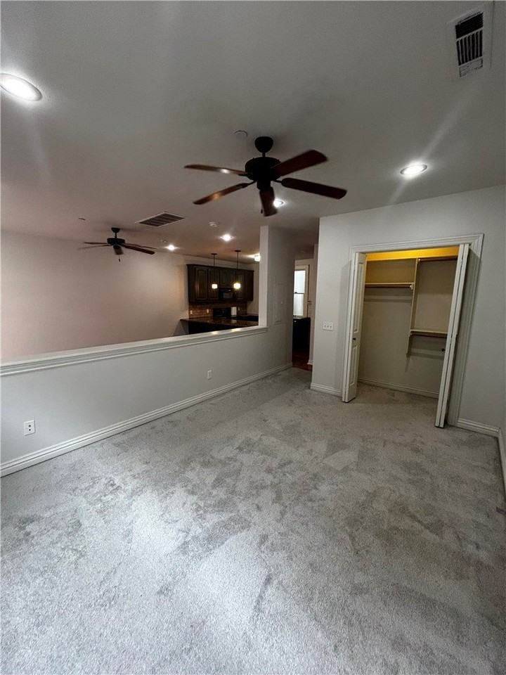 21 E Center St #202 - Photo 7 of 12